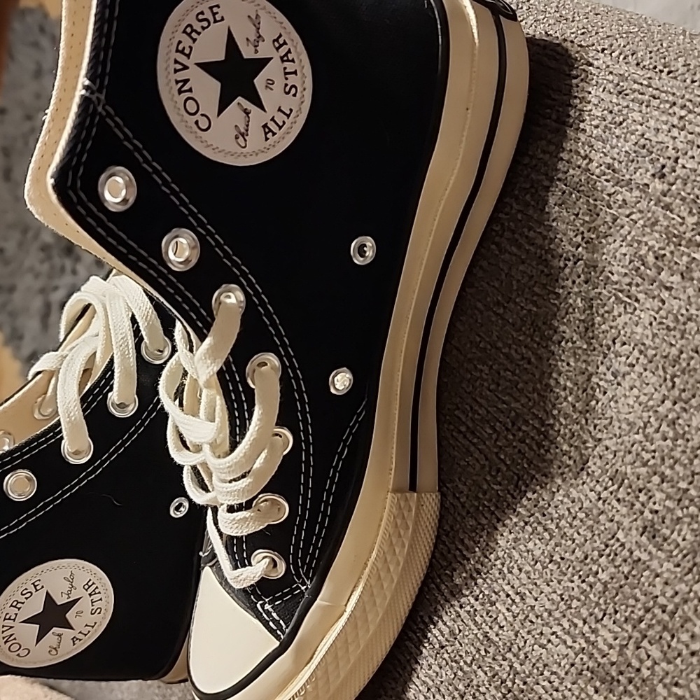 Converse size 7 black